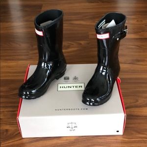 Hunter, mid calf rain boots